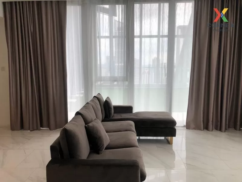 FOR SALE condo , Hyde Sukhumvit 11 , Duplex , high floor , BTS-Na 3
